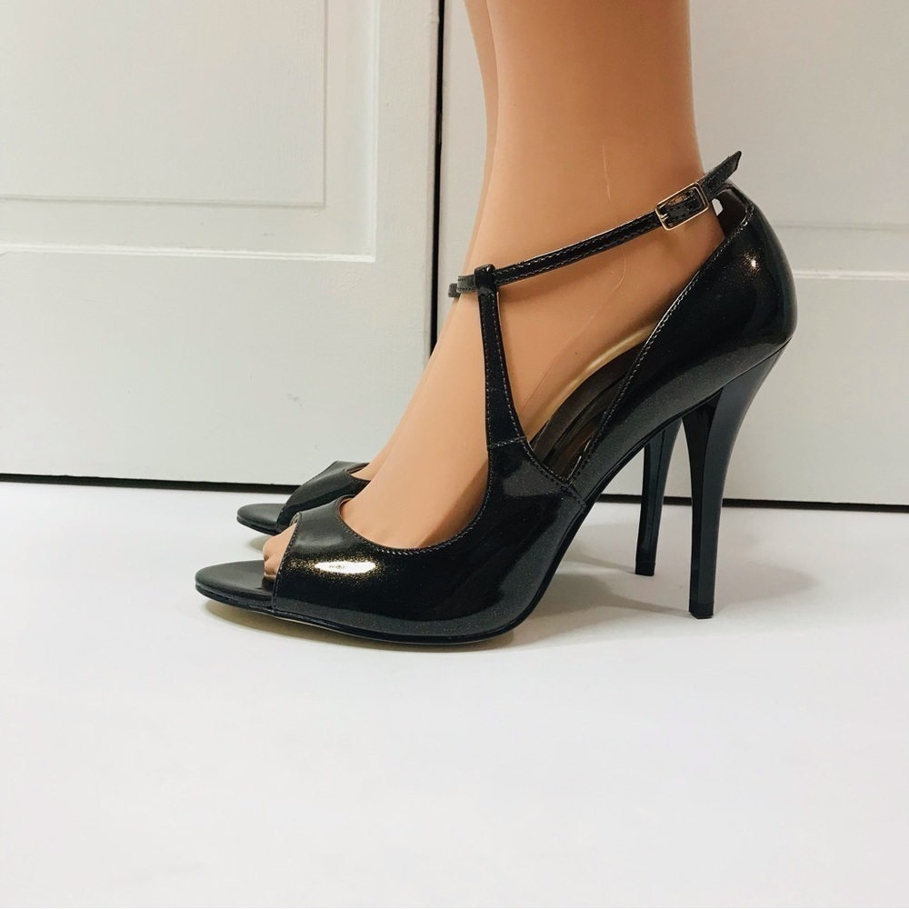 GUESS Brown Metallic Patent Leather Stilleto Heels Size 9